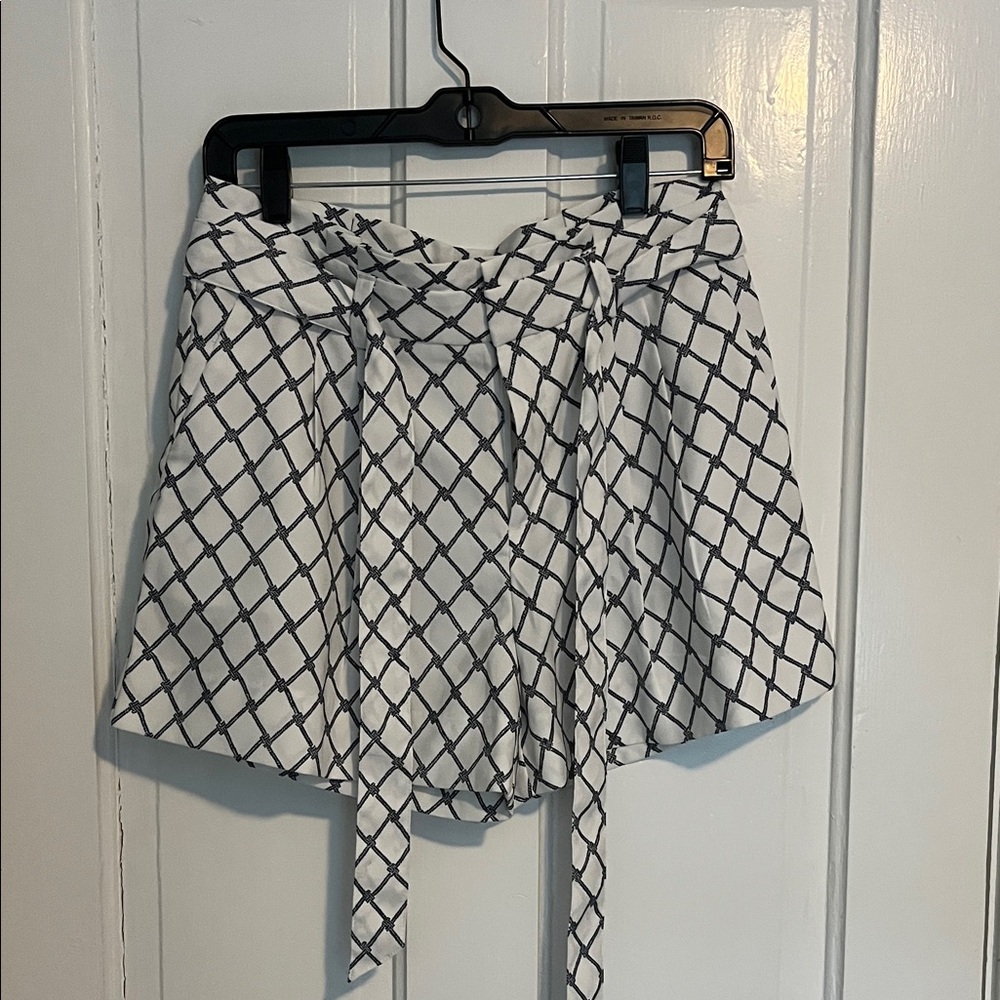 Banana Republic White Shorts with Black Lattice